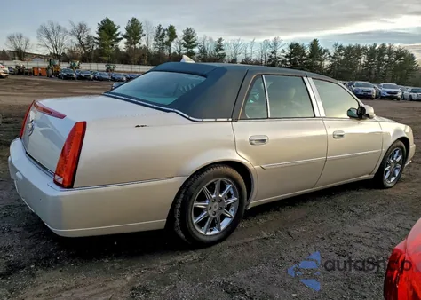 2011 Cadillac Dts Luxury Collection z USA, uszkodzony, nr VIN 1G6KD5E6XBU122855